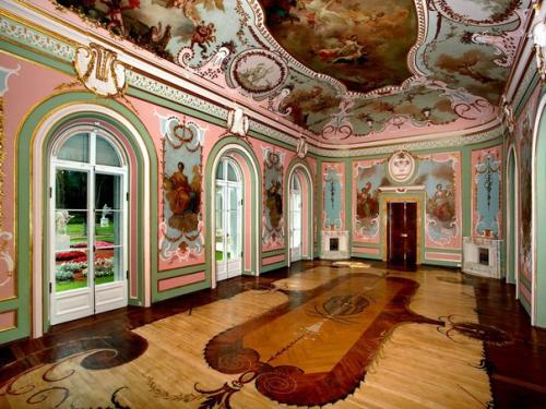 Китайский дворец - дворец, расположенный в юго-западной частидворцово - паркового ансамбля Ораниенбаум (г. Ломоносов. 09