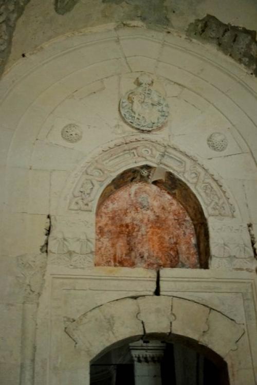 Внутрений дворик монастыря и храм святого знамения - сурб - Ншан. 04 Внутрений дворик монастыря и храм святого знамения - сурб - Ншан. 04