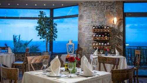 Отель дня?  Ультра современный Happy Cretan Suites 4 *? 06