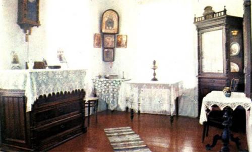 Перед святой пасхой казачки обязательно в доме убирались. 03