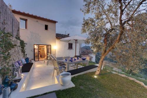 Маленький дом выходного дня в тускане оформленный в индустриальном стиле // 02. 05