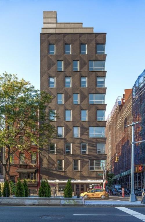 Многоквартирный дом в Нью-йорке. 01