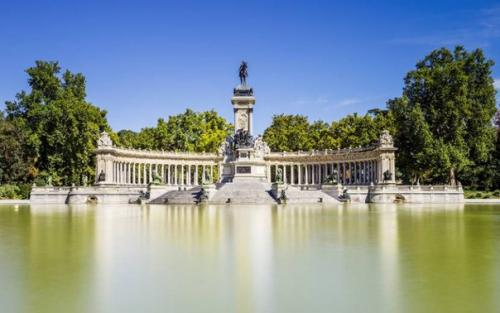 ? 20. Мест, которые стоит посетить в Мадриде? 04 ? 20. Мест, которые стоит посетить в Мадриде? 04