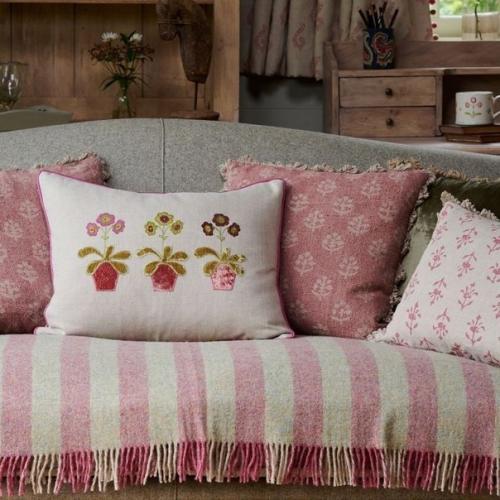 Уютные предметы интерьера от Susie Watson Designs. 01