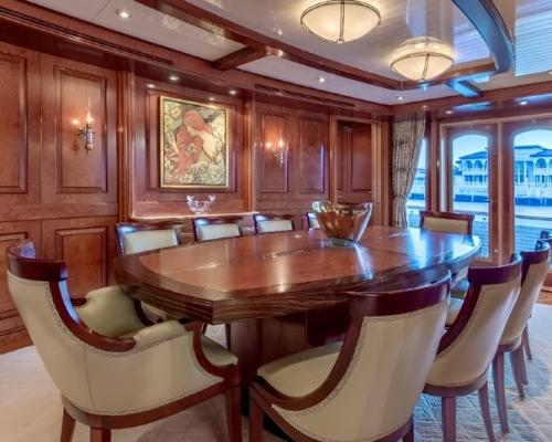 Суперяхта Nadan прямиком из Великого Гэтсби. 07