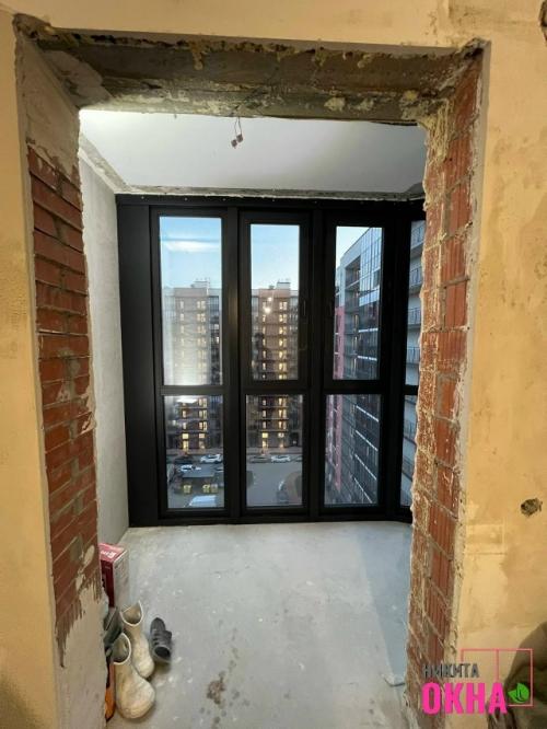 Холодное остекление заменили на тёплое и превратили балкон в часть квартиры. 06