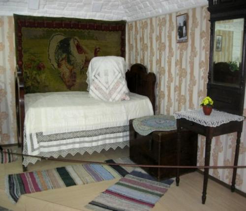 Перед святой пасхой казачки обязательно в доме убирались. 05