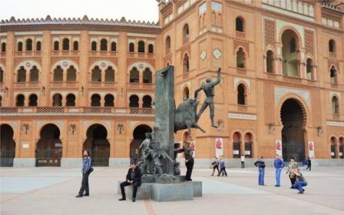 ? 20. Мест, которые стоит посетить в Мадриде? 07 ? 20. Мест, которые стоит посетить в Мадриде? 07