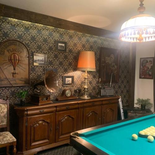 Мои гости - экскурсанты могут проживать в Калининграде в таких необычных апартаментах 250 м кв от 2 до 10 персон (5 отдельных спален. 03