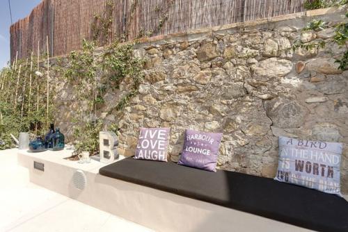 Маленький дом выходного дня в тускане оформленный в индустриальном стиле // 02. 03