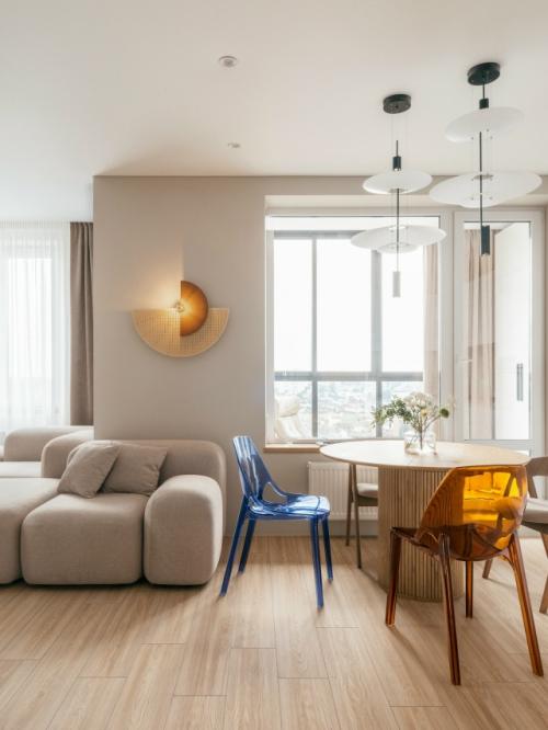 Новый визуальная симфония - проект студии Suninroom с освещением Freya.

