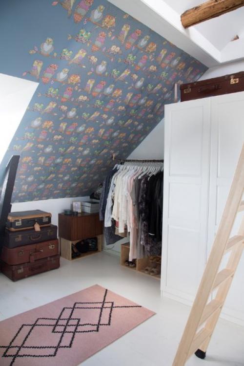 Стильный интерьер черно-белой мансарды. 08