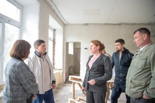 Первый рабочий день в Нижнекамске посвятил соцобъектам, где проходит капитальный ремонт. 05 Первый рабочий день в Нижнекамске посвятил соцобъектам, где проходит капитальный ремонт. 05