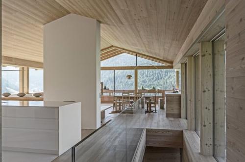 Дом для семейного отдыха в горах Италии.