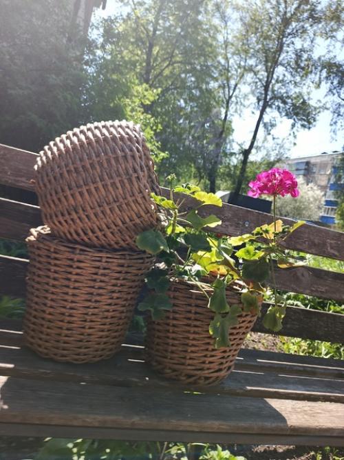 Кашпо из полиротанга. 03