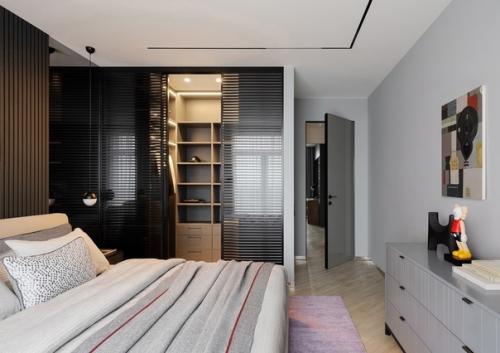 Элегантная трешка с продуманным хранением для взрослого мужчины. 04