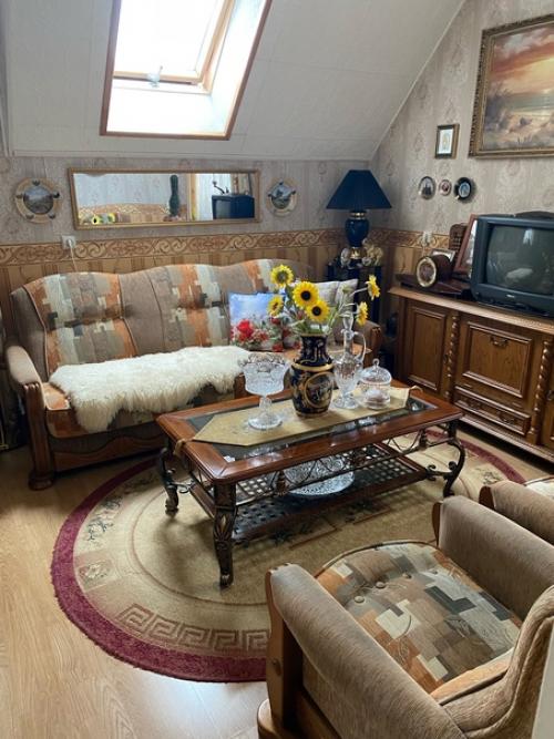 Это жилая квартира одного мужчины. 06