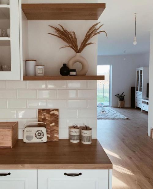 И как не скинуть такой красивый классический скандинавский интерьер загородного дома. 03