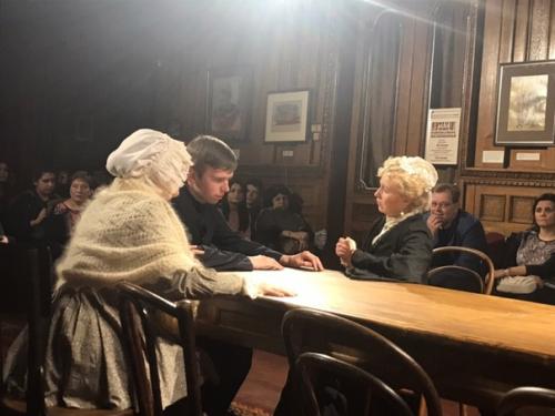 Последние- пьесу М. горького вчера давали в усадьбе варвары Бурмистровой ( дочери Михаила Рукавишникова. 04