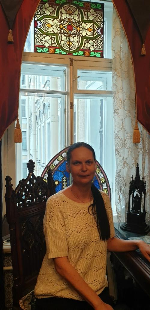 Побывала в готической квартире, расположенной в бывшем доходном доме герцога лейхтенбергского. 01