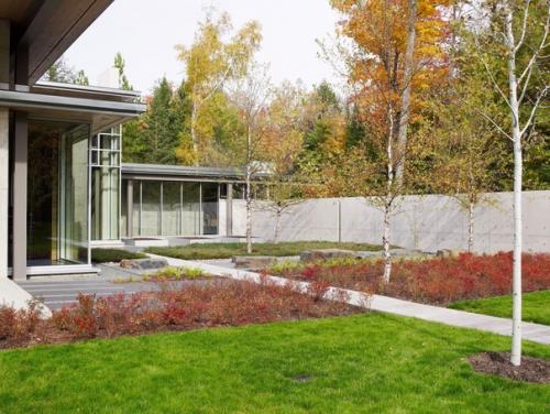 Особняк из бетона, стекла и дерева. 04