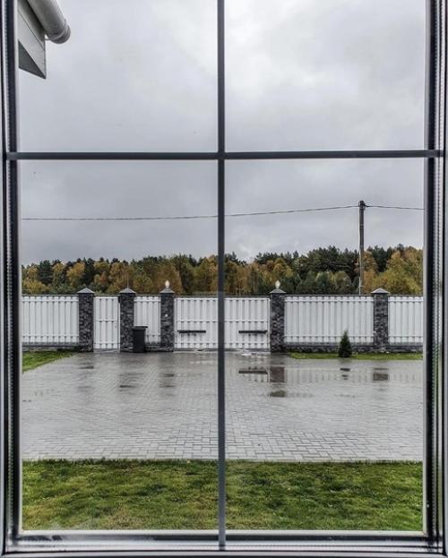 Это наш скромный коттедж. 09