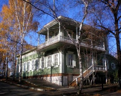 Самое старое здание в Уфе - мемориальный дом - музей писателя Сергея Тимофеевича Аксакова. 01