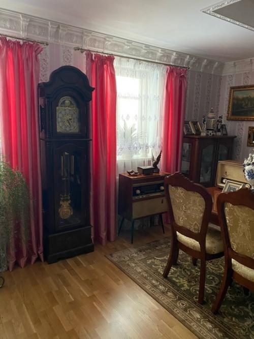 Это жилая квартира одного мужчины. 02