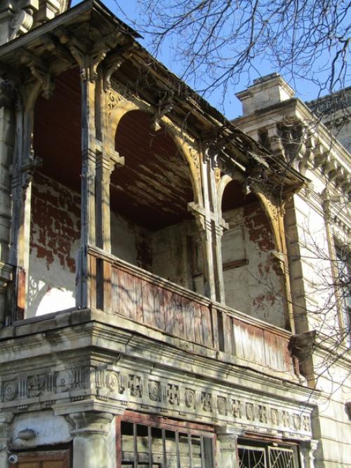 Архитектурные изыски дома купца Д. и. пачаджи могут поразить самое взыскательное воображение. 08