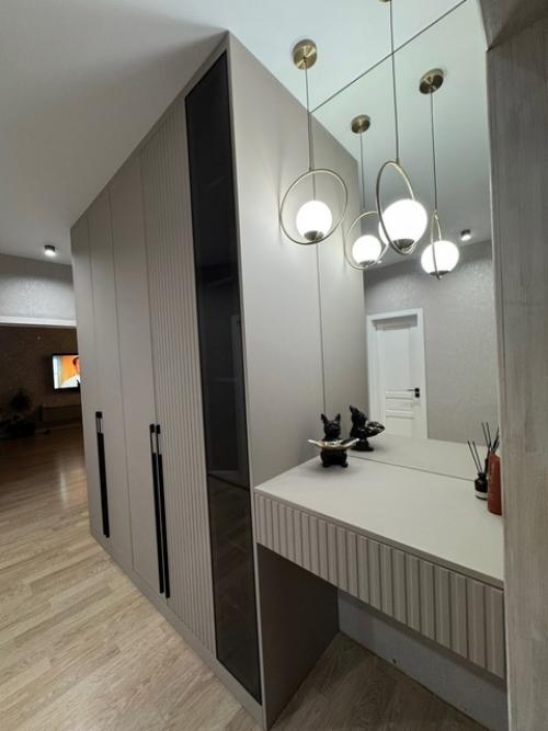 Всем здравствуйте, мы рады представить нашу новую работу - стильный шкаф с фрезеровкой, созданный специально для наших заказчиков. 01