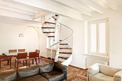 Дизайн лестниц в частном доме. 06