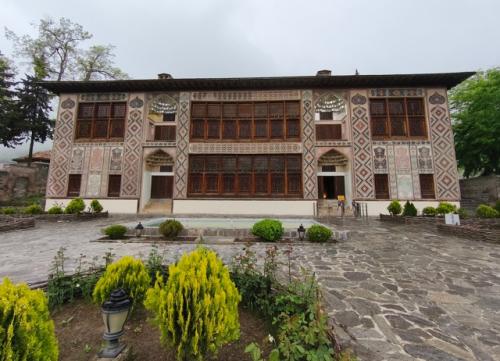 Путешествия - Наталии.  Дворец шекинских ханов считается одним из лучших на Кавказе образцов дворцовой архитектуры Xviii века. 09