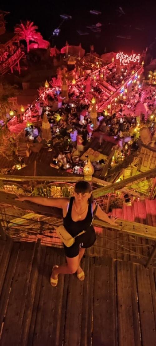 Farsha. Кафе бар фарша находится в районе хадаба на рифе рас ум Сид и считается самым живописным кафе в шарм эль шейхе. 03