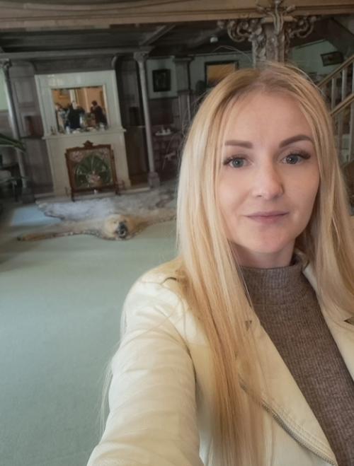 Дальше мы на половину Александры Федоровны переходим. 03