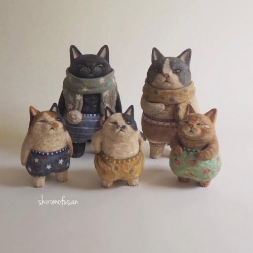 Сиро мофу (Shiro Mofu) вырезает из разных пород древесины чудесных котиков, каждого со своим характером. 04