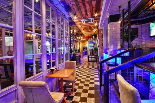 Городское европейское кафе Rolls номер 1 в Перми. 01