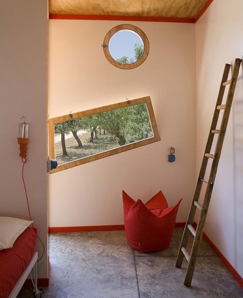 Сбежать бы из москвы. 06