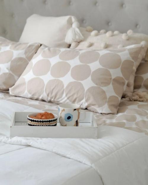 Тренд на коричневый цвет зародился не только в мире моды, он набирает популярность и в домашнем декоре. 07