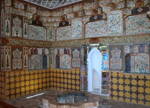 Путешествия - Наталии.  Дворец шекинских ханов считается одним из лучших на Кавказе образцов дворцовой архитектуры Xviii века. 04