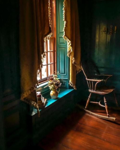 Мэтт Робертс не поддаётся на уговоры фанатов дать хоть намёк, что будет в 12 серии, но сказал уже скоро! 02