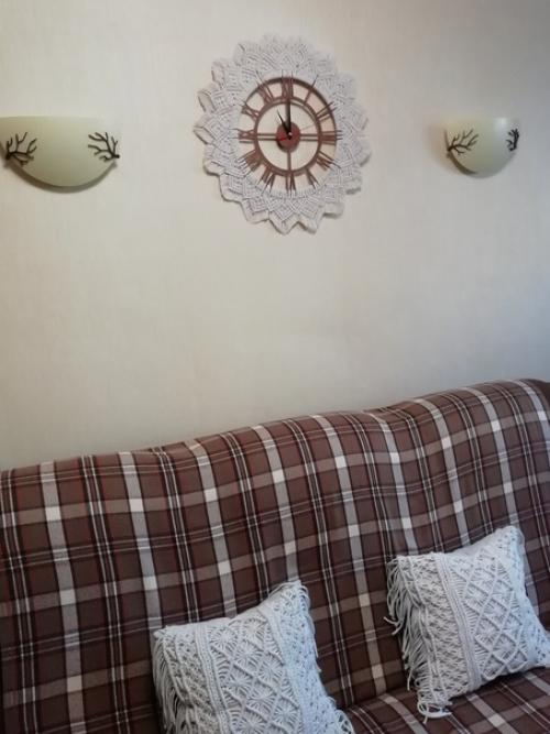 Классные, эффектные, но в то же время очень простые в исполнении часы. 02