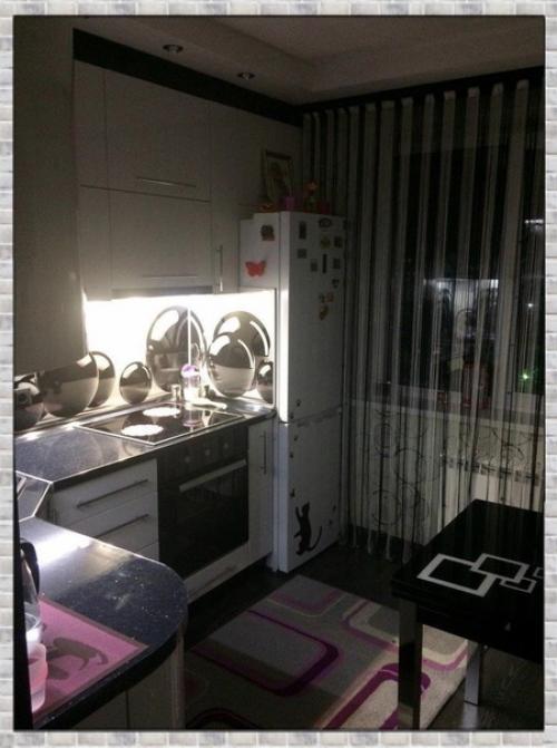 Крохотная кухня. Симпатичная. 03