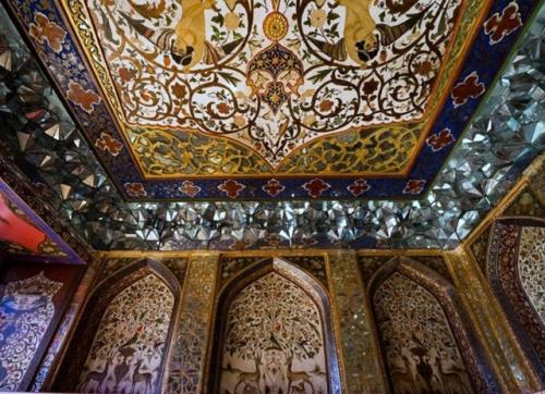 Путешествия - Наталии.  Дворец шекинских ханов считается одним из лучших на Кавказе образцов дворцовой архитектуры Xviii века. 06