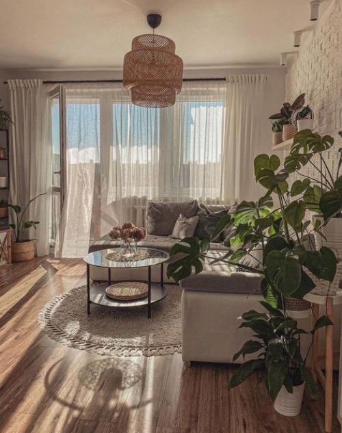 Вот когда повезло с естественным освещением в квартире. 04