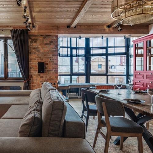 Интерьер кухни - гостиной в стиле лофт. 05