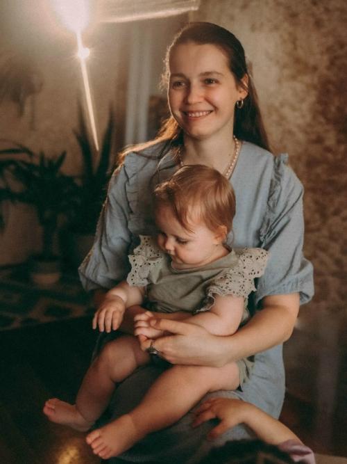 Запрос на эту съемку был - сохранить аутентичность семьи, искренность эмоций, кусочек выходного дня, когда все дома! 02