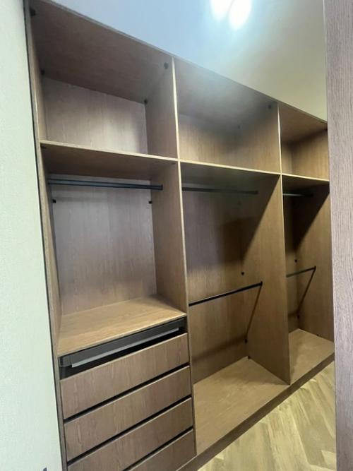 Итак, продолжим наше увлекательное знакомство с домом где мы воплощаем в жизнь идеи и мечты наших замечательных заказчиков. 01