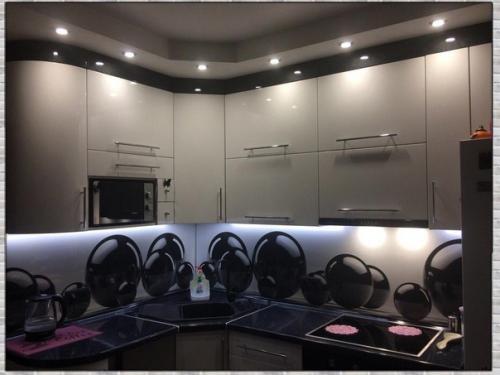 Крохотная кухня. Симпатичная. 04