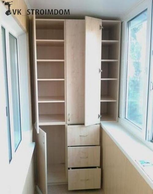 Шкафы на балкон в интерьере. 01