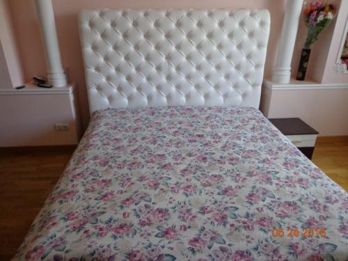 Красивая кровать Моника в классическом стиле от фабрики Sofi. 04